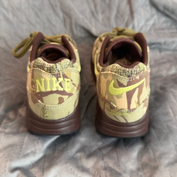 Nike
Air max 1
Camo big bubble
Brand new - Picture 6 of 11